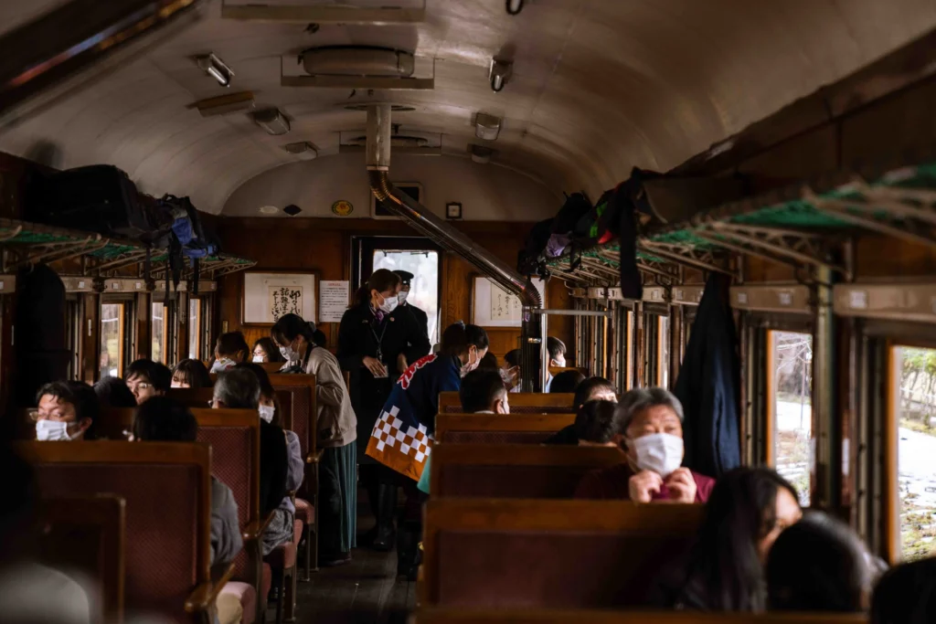 Rail travel photography: the journey inside the carriage